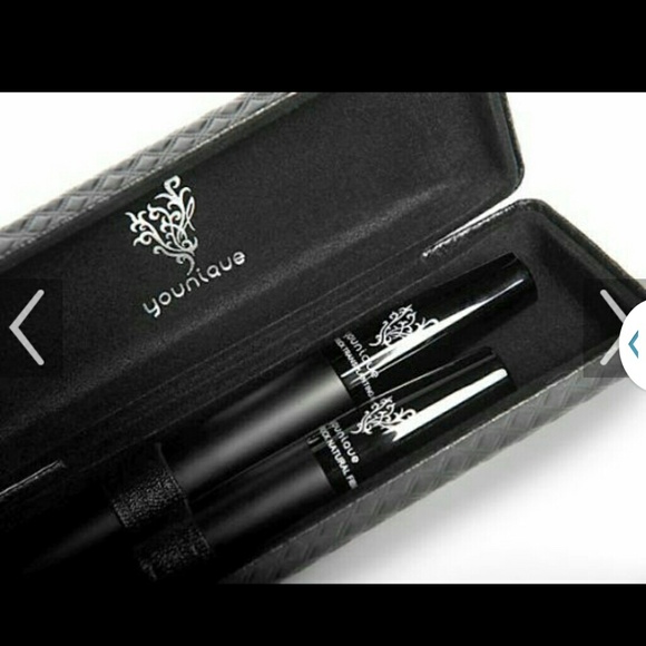 Younique 3D Fiber Lash Mascara