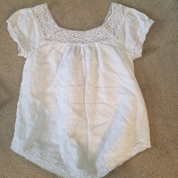 Lace bottom and top white short sleeve shirt