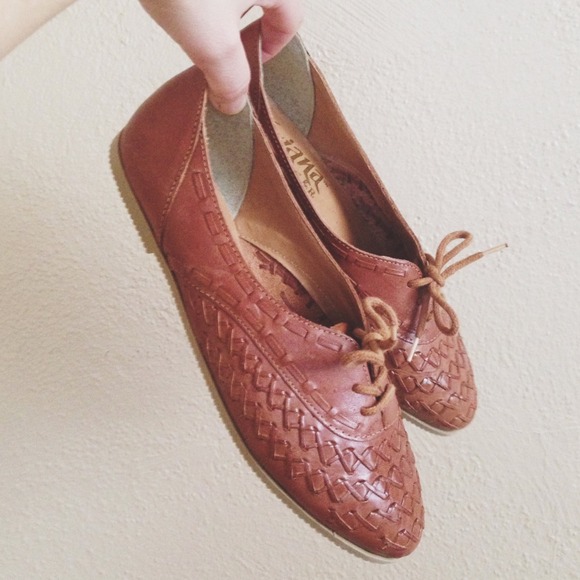SOLD VIA ETSY Vintage Brazilian leather oxfords