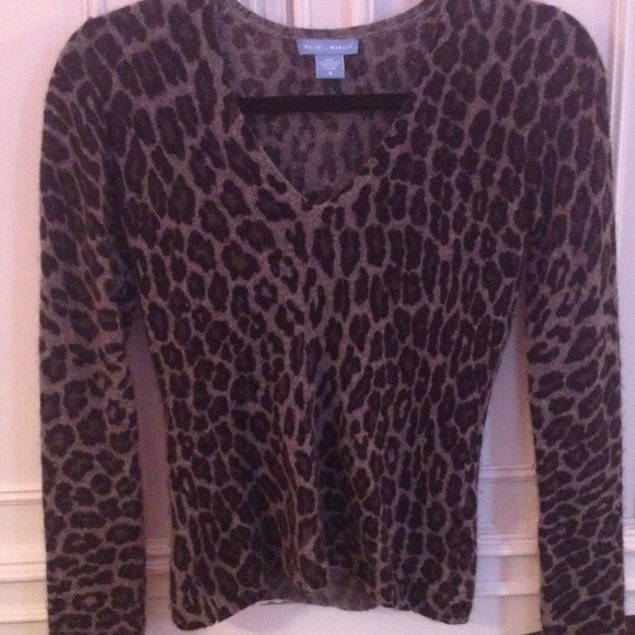100% Cashmere V-neck Leopard Print Sweater - Picture 1 of 4
