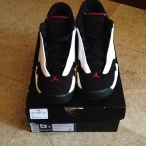 Air Jordan Black Toe 14s size 5