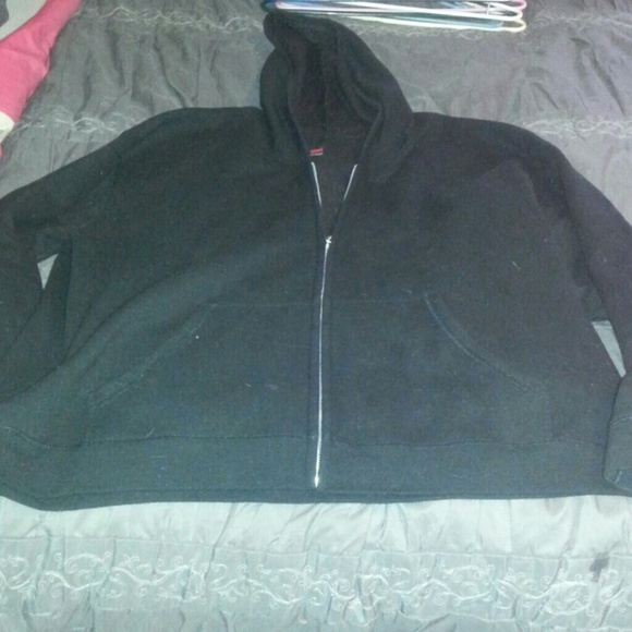 Black sweatshirt