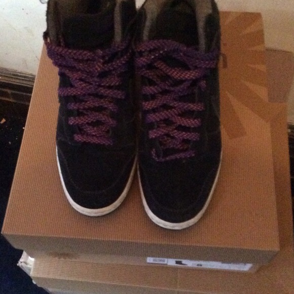 Wedge sneakers