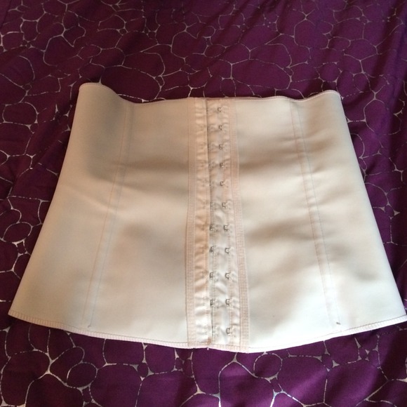 Waist trainer