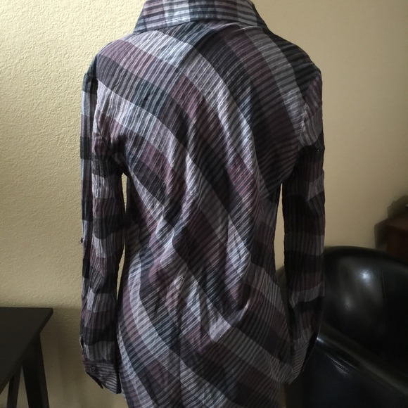 Button down top - Picture 3 of 4