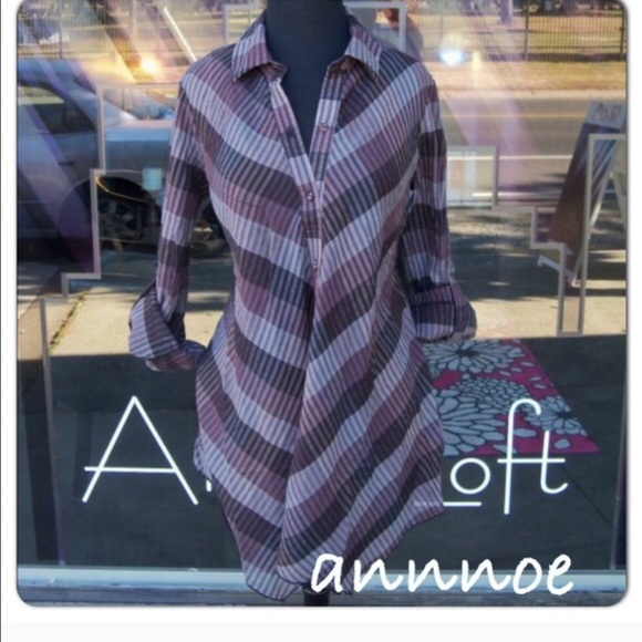 Button down top - Picture 2 of 4