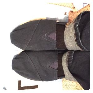 Navy Blue Womans Toms