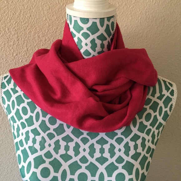 🚫SOLD🚫 Pink, Cozy Wide Scarf - Picture 4 of 4