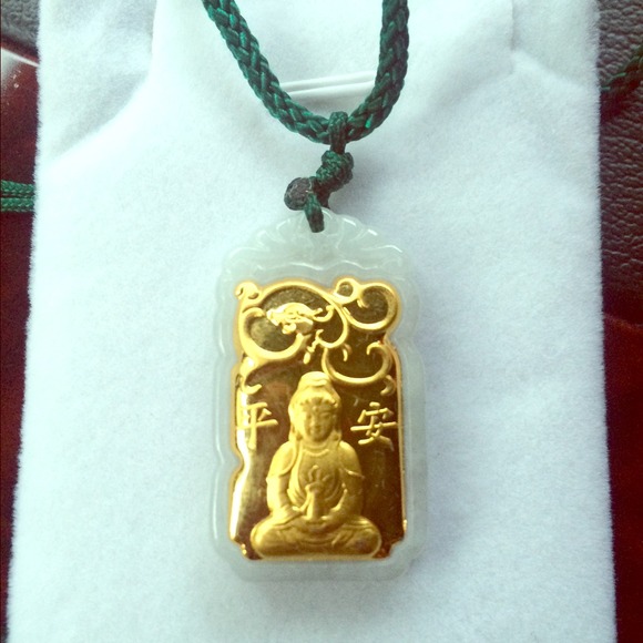 100% Authentic 24 K filled pendent in Agate stone
