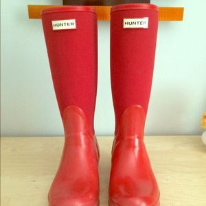 Hunter Arlen rain boots size 8