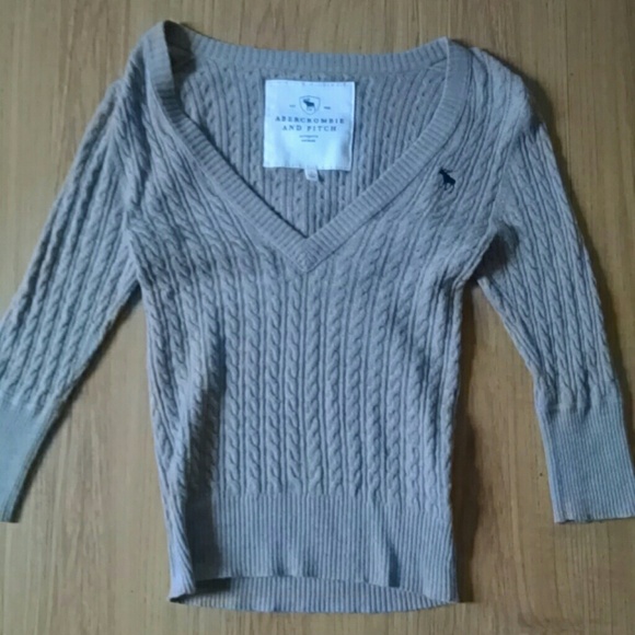 Light brown, half sleeved sweater