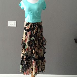 Floral ruffled long skirt