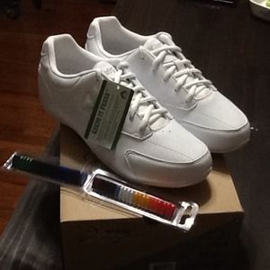 Kaepa Cheer Shoes 💢BRAND NEW WITH TAGS💢