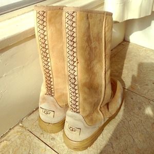 Ugg tread boots