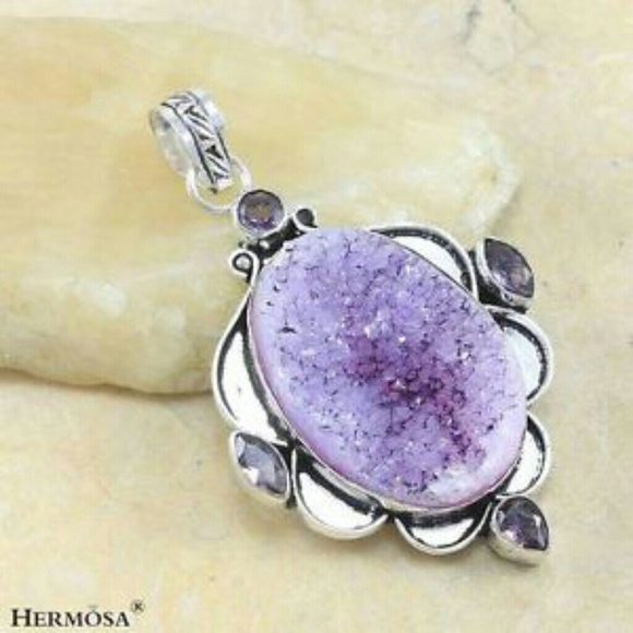 Hermosa Jewelry - NWOT .925 Sterling Lovely Lilac Druzy Pendant