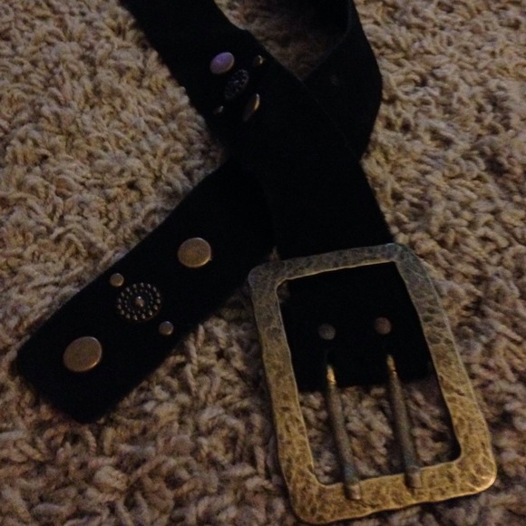 Belts - Picture 2 of 4