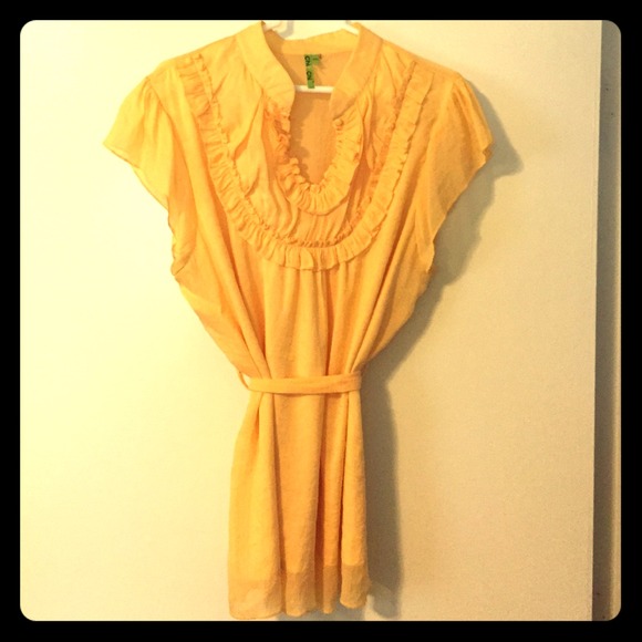 Chi Chi yellow blouse size 2XL