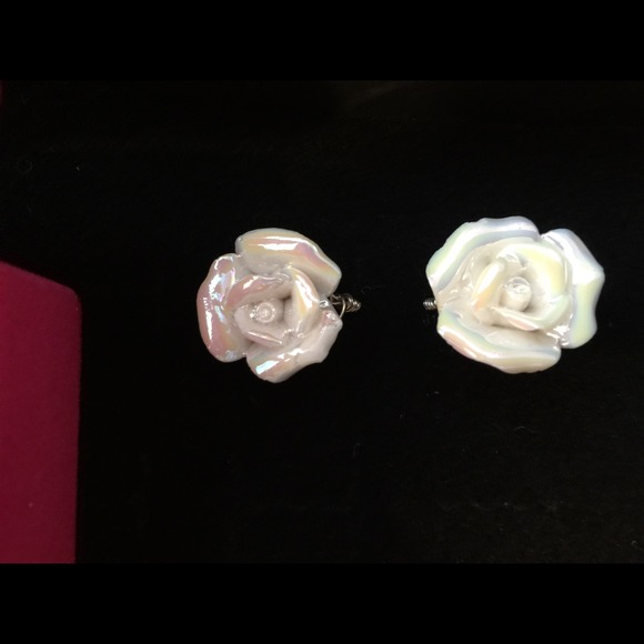 White rose rings custom-made to fit your finger - Picture 1 of 1