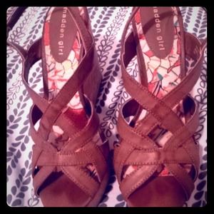 Brown wedges