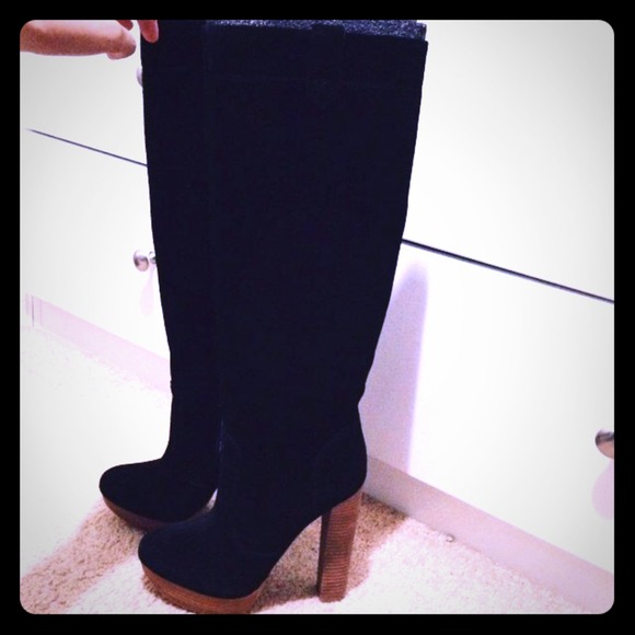 Brand new black suede boots