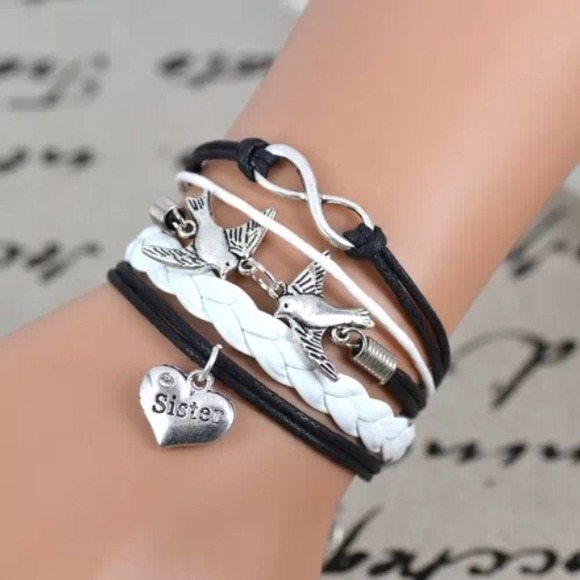 Jewelry - 🚫️SOLD in bundle🚫