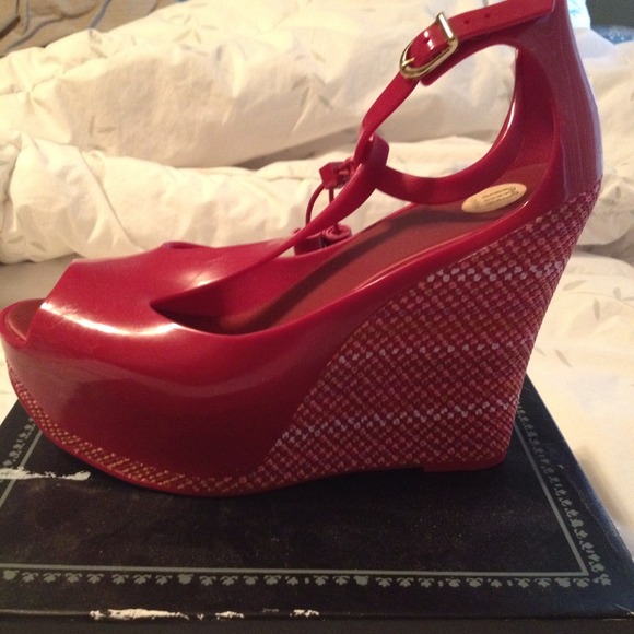 Rubber Wedge, with orange/pink checkered pattern