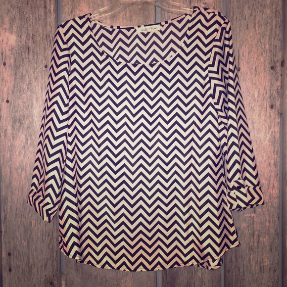 🔴HOLD Cute Chevron Top