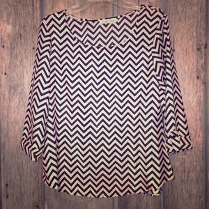 🔴HOLD Cute Chevron Top