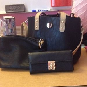 3-Piece set:Tote, Wallet,& mini purse