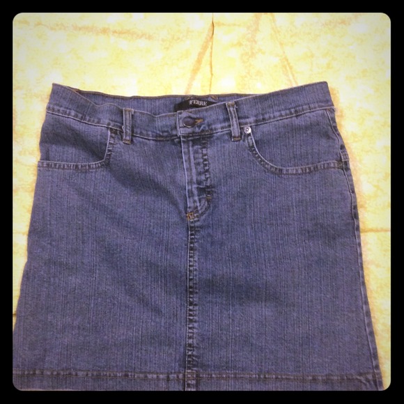 Vintage Gianfranco Ferre' mini denim REDUCED🌟 - Picture 1 of 4