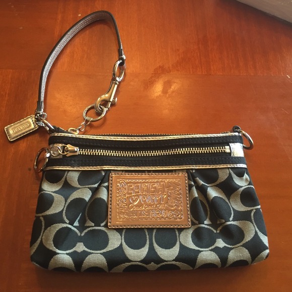Coach poppy wristlet
