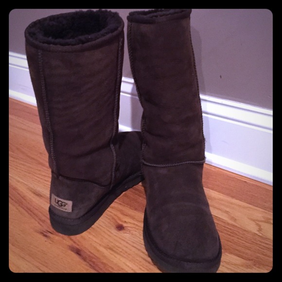 Authentic Brown Ugg Boots size 8