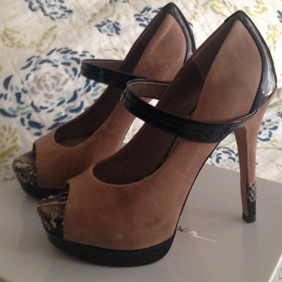 Jessica Simpson Ely pumps size 5.5