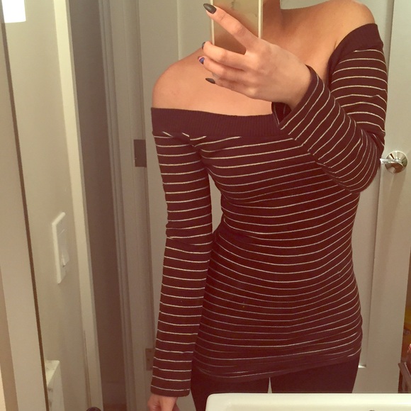NWOT Zara off the shoulder tunic