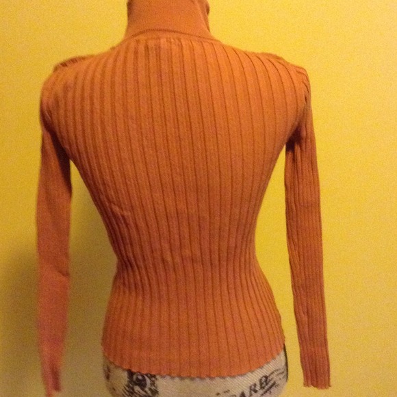 Z.B.D design sweater burnt orange  small - Picture 2 of 2
