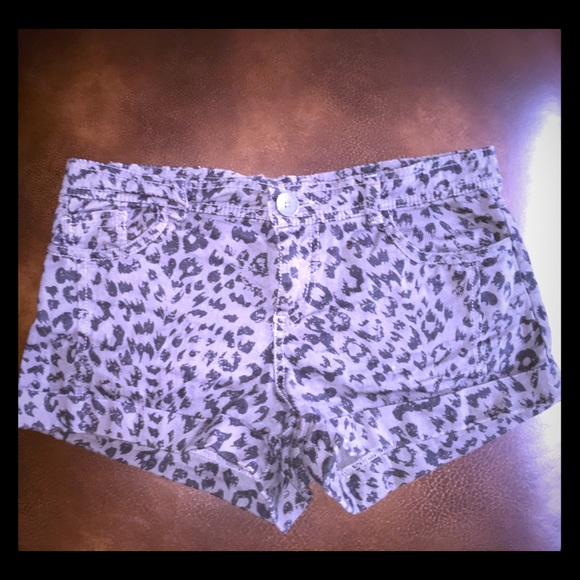 Cute Black Gray Leopard Print Miley Cyrus Shorts 5
