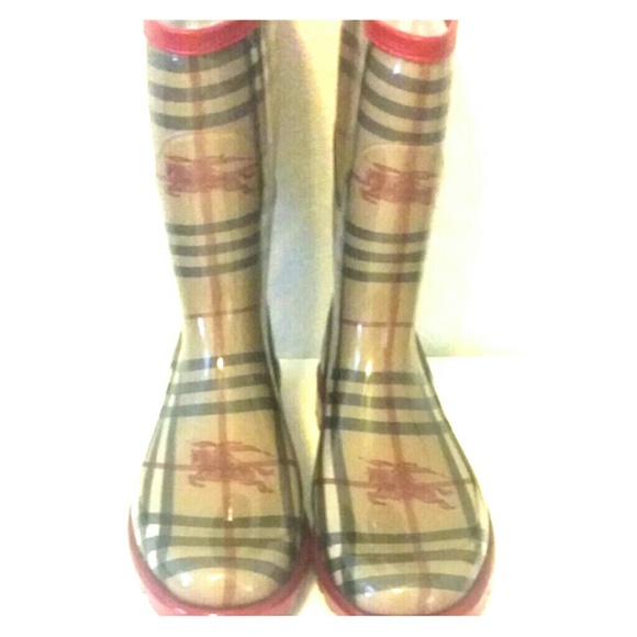 AUTHENTIC BURBERRY BOOTS