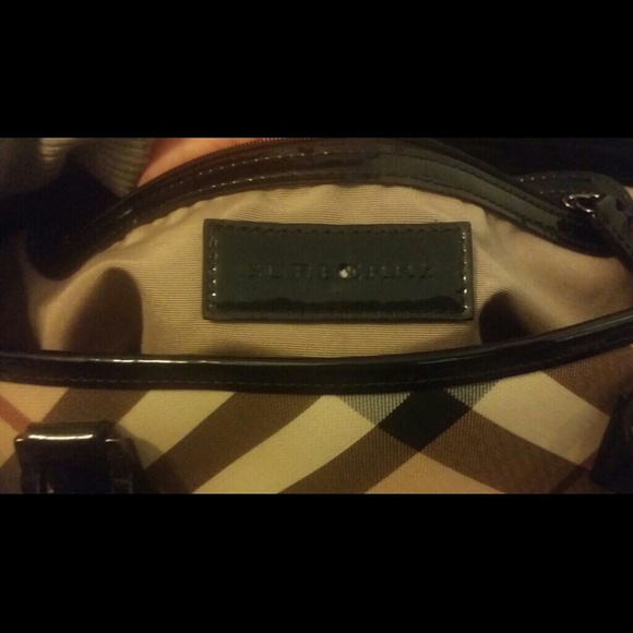 SOLD! Authentic Burberry nova check regent tote - Picture 3 of 3