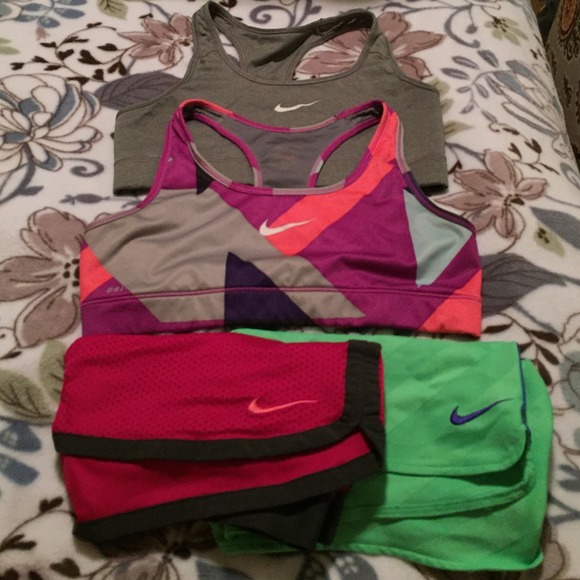 NIKE SPORTS BRA AND SHORTS