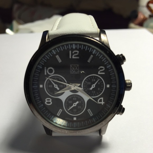 New York & Company wrist watch