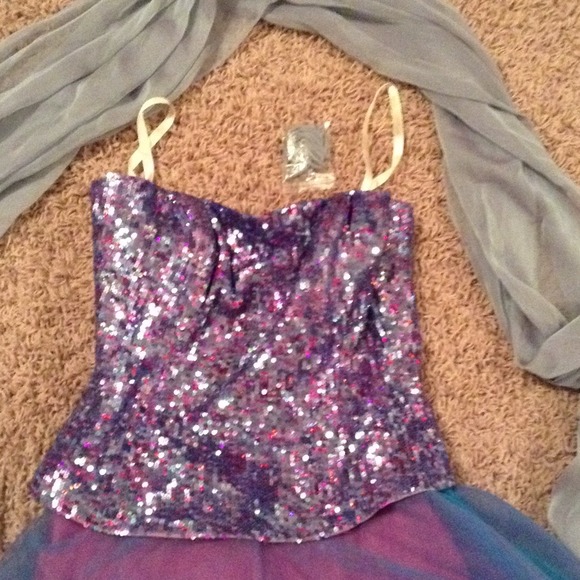 Jovani Prom Dress - Picture 2 of 4