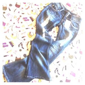 ✨NEW✨ Trendy flare jeans 💗