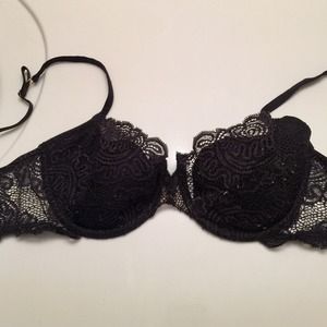 VS BLACK SEMI PADDED LACE BRA