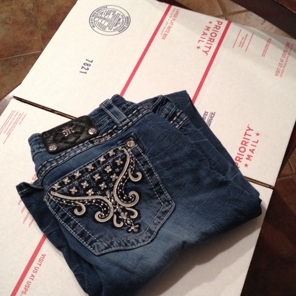 Jeans to ship