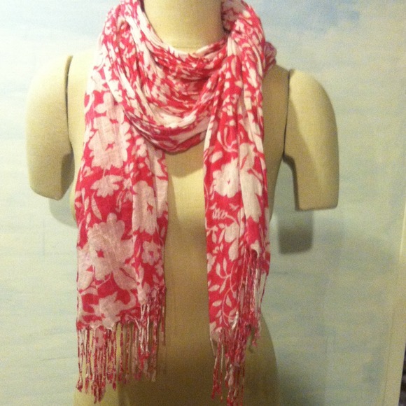Pink and white flower scarf