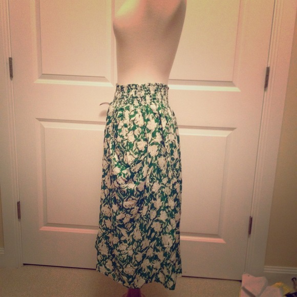 Anthropologie Green and White Midi Pocket Skirt