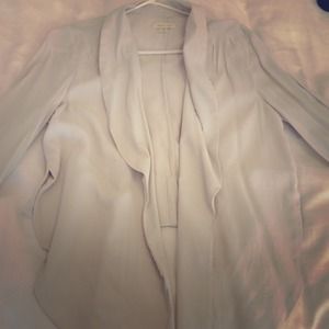 Tuxedo style lightweight throw over