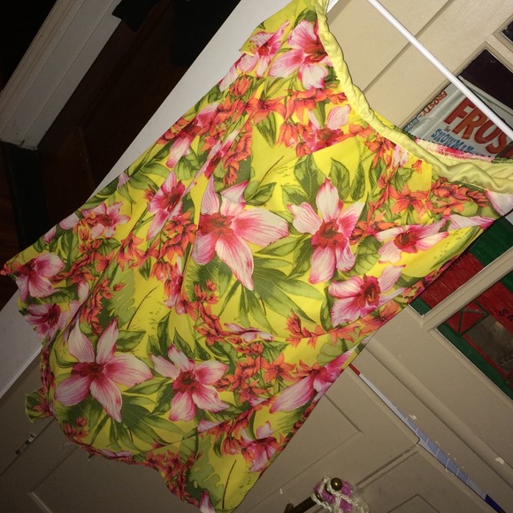 Charlotte Russe Hawaiin short strapless dress