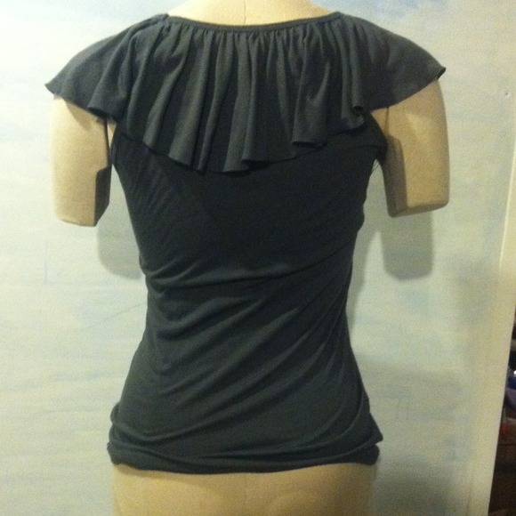 Grey top - Picture 2 of 2