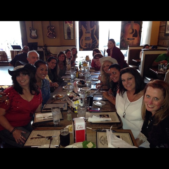 Thanks for the Memories Ladies!❤️❤️#NashPoshBash - Picture 2 of 4